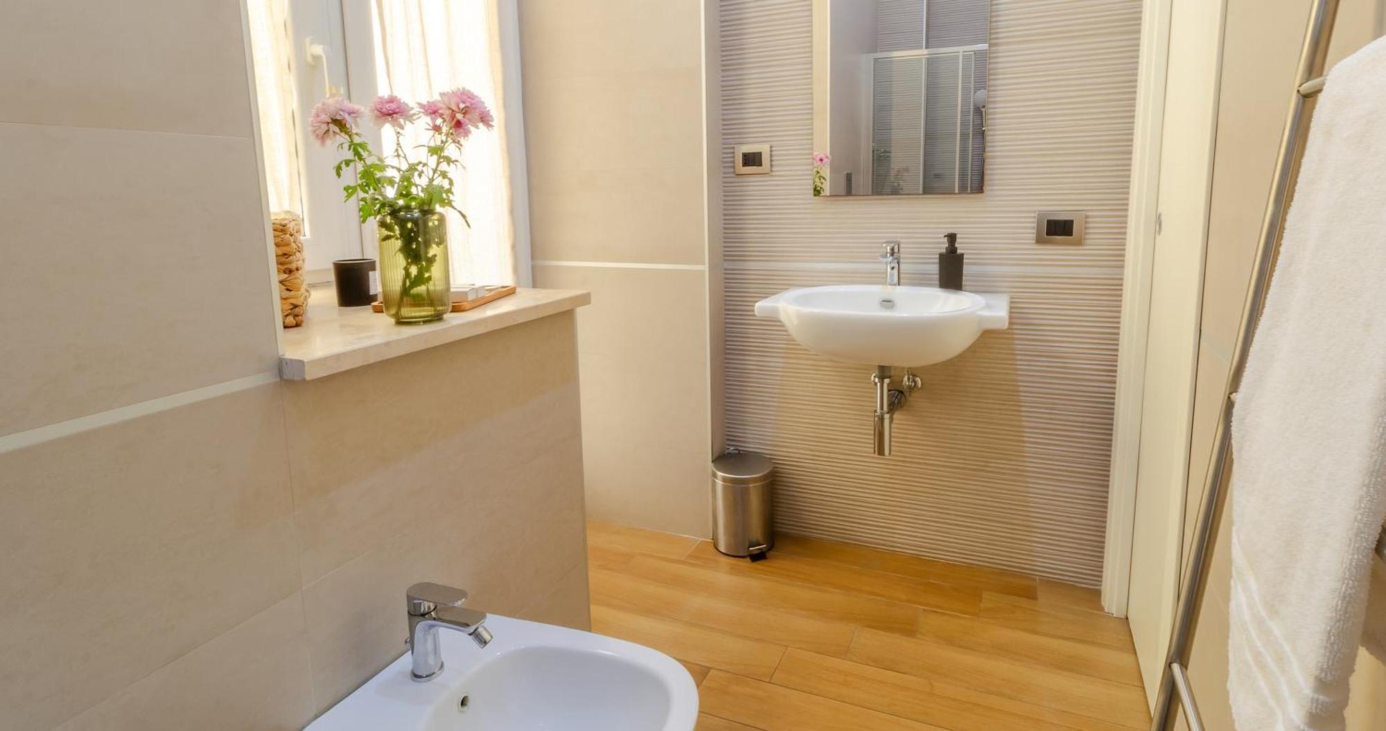 Musto Suites & Rooms Наполи Екстериор снимка